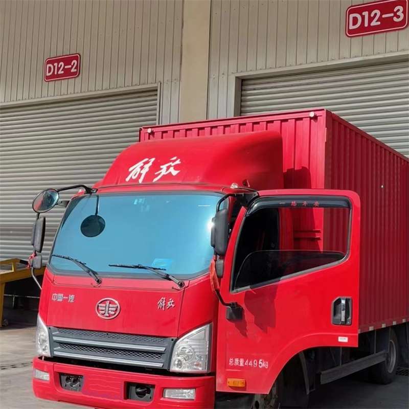 龙河镇阿拉尔市物流专线：大件快运与进仓出口的高效之旅